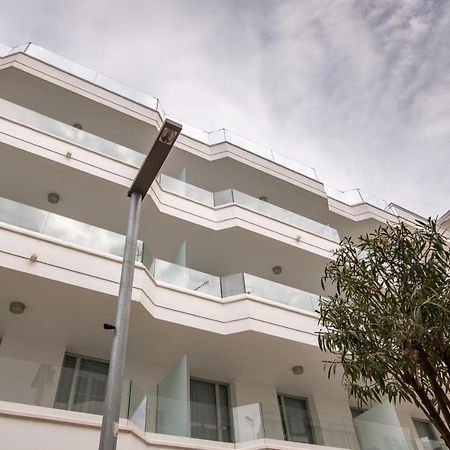 Sea Breeze Apartments 卡拉米洛 外观 照片