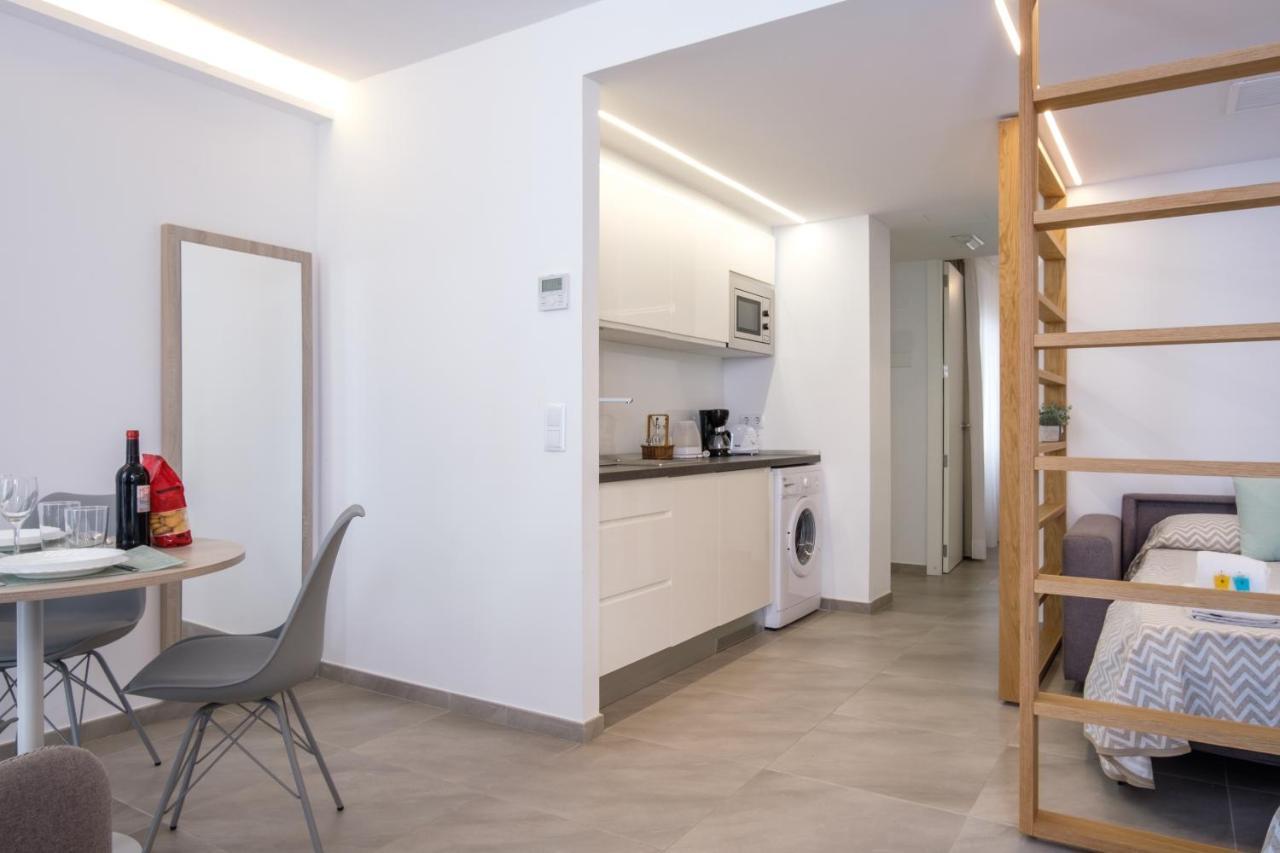 Sea Breeze Apartments 卡拉米洛 外观 照片