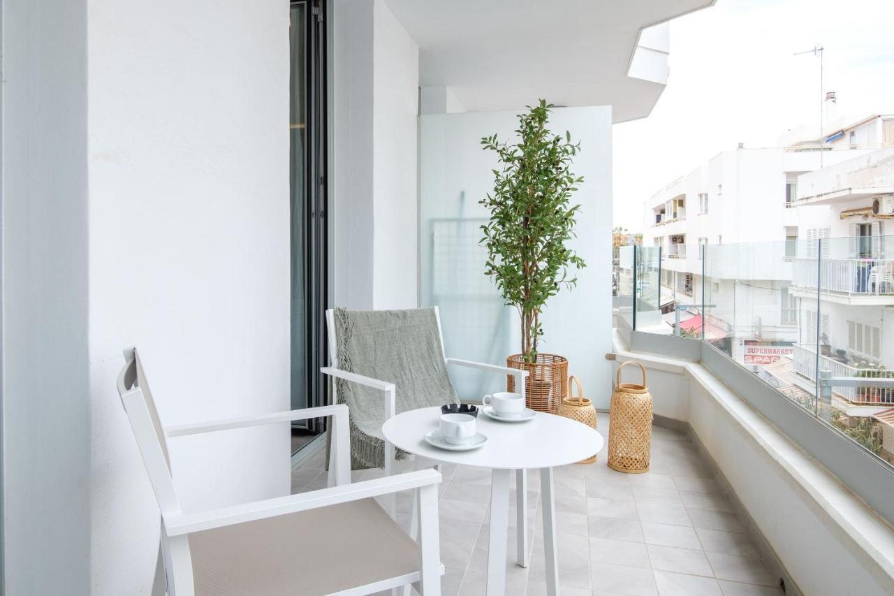 Sea Breeze Apartments 卡拉米洛 外观 照片