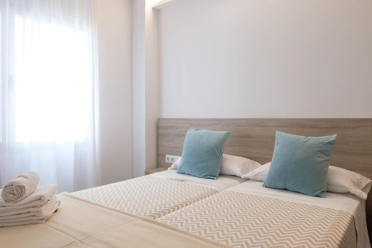 Sea Breeze Apartments 卡拉米洛 外观 照片