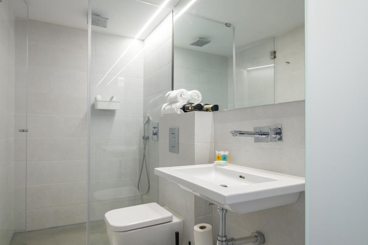 Sea Breeze Apartments 卡拉米洛 外观 照片