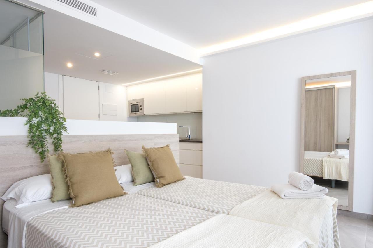 Sea Breeze Apartments 卡拉米洛 外观 照片