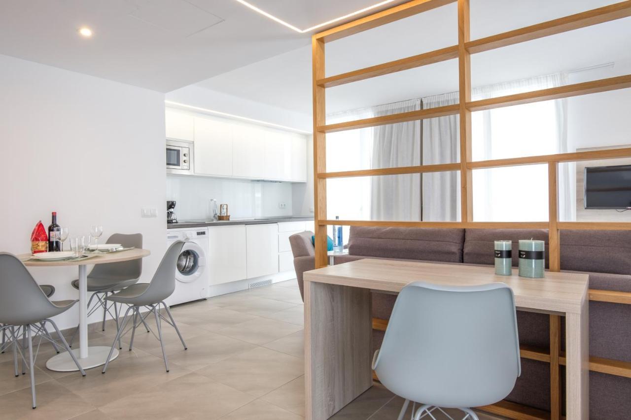 Sea Breeze Apartments 卡拉米洛 外观 照片