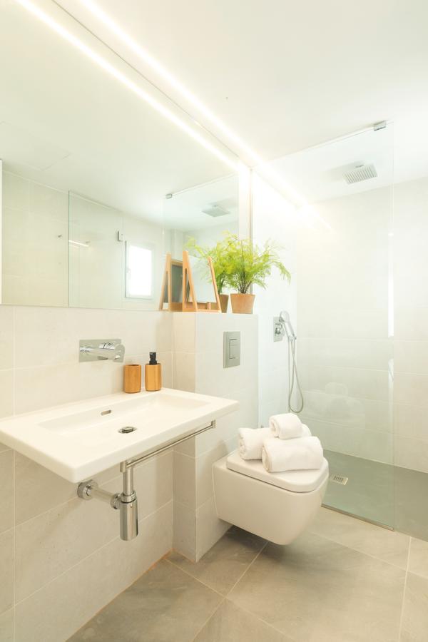 Sea Breeze Apartments 卡拉米洛 外观 照片