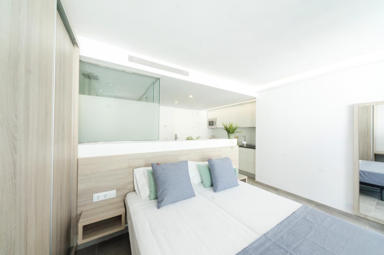 Sea Breeze Apartments 卡拉米洛 外观 照片
