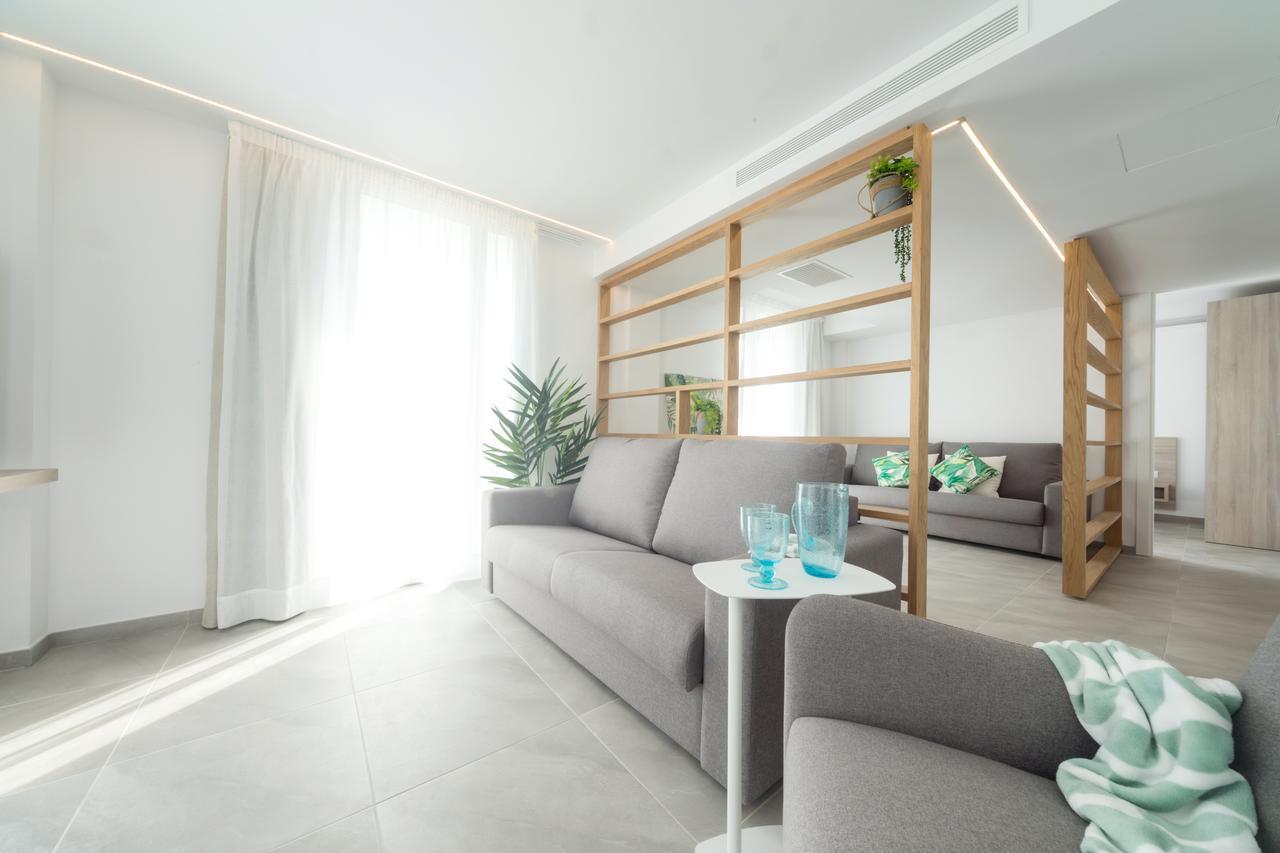 Sea Breeze Apartments 卡拉米洛 外观 照片