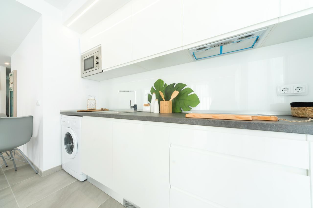 Sea Breeze Apartments 卡拉米洛 外观 照片