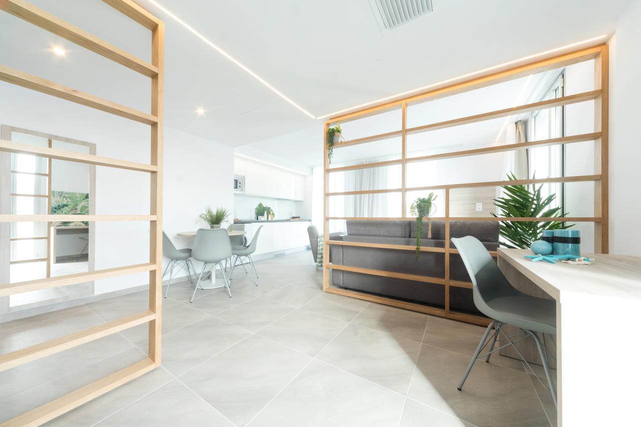 Sea Breeze Apartments 卡拉米洛 外观 照片