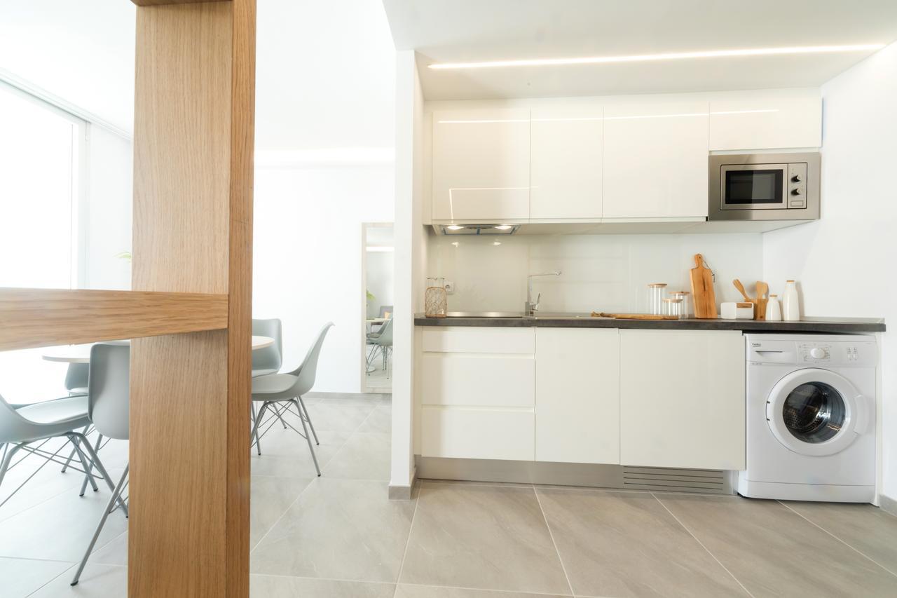 Sea Breeze Apartments 卡拉米洛 外观 照片